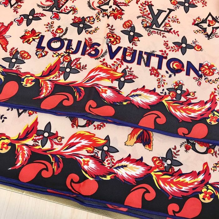 Louis Vuitton Scarf LVS00109